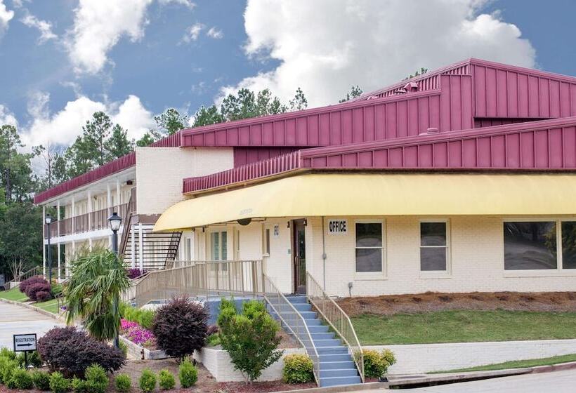 فندق Days Inn By Wyndham Milledgeville