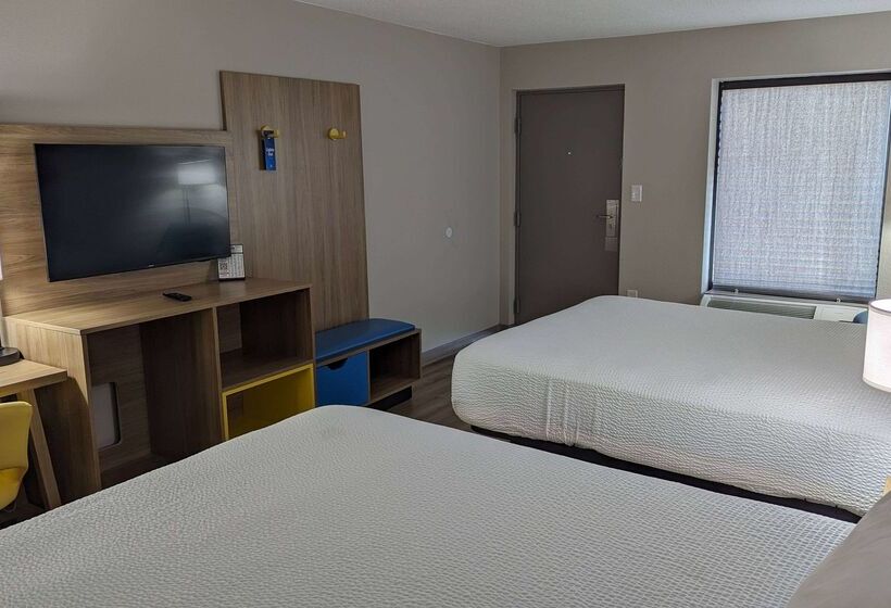 Отель Days Inn By Wyndham Mooresville Lake Norman