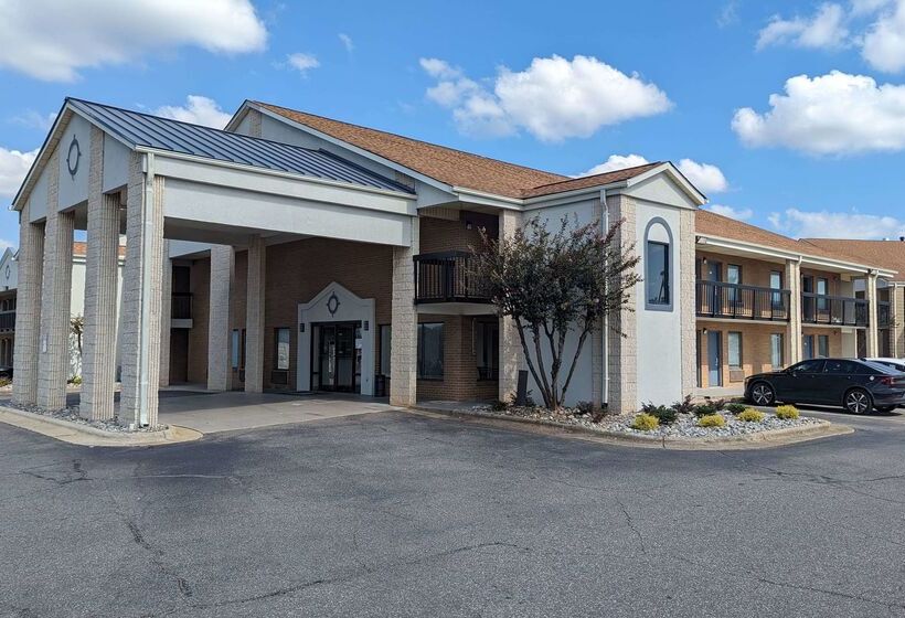 ホテル Days Inn By Wyndham Mooresville Lake Norman