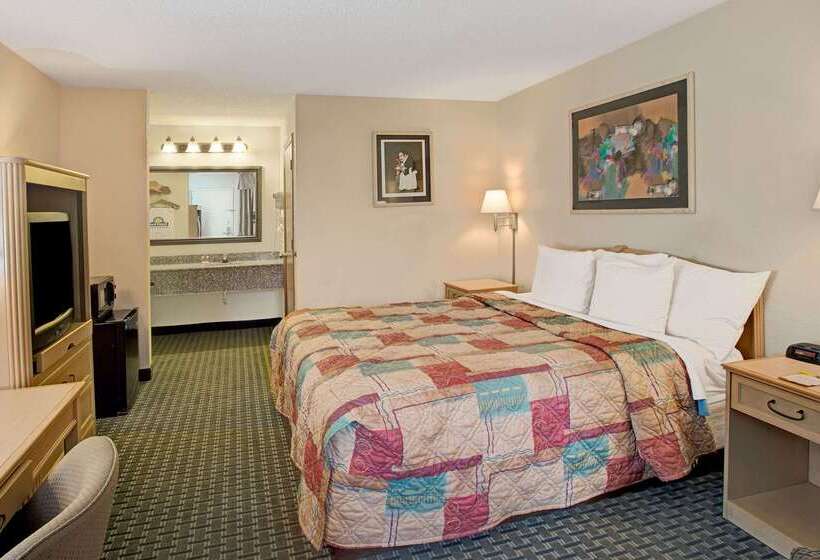 Отель Days Inn By Wyndham Mooresville Lake Norman