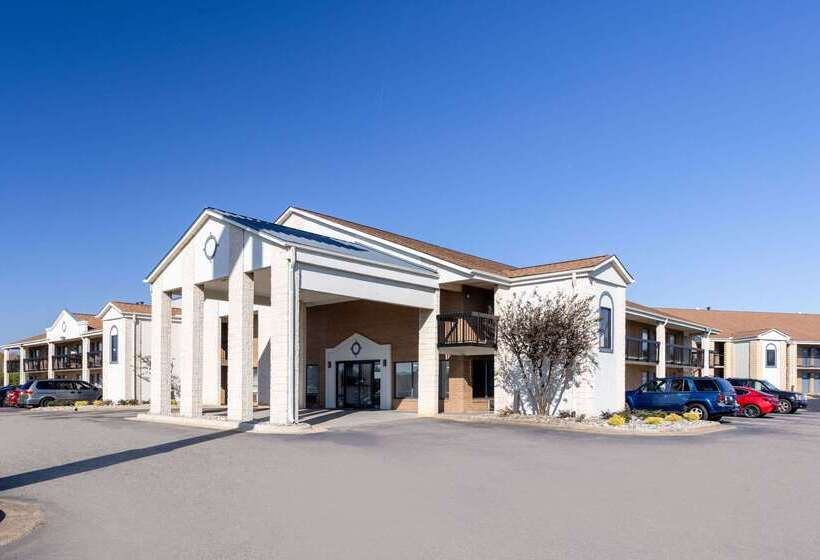 Отель Days Inn By Wyndham Mooresville Lake Norman