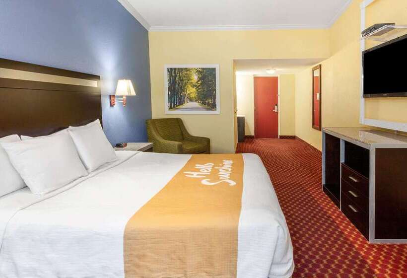 Отель Days Inn By Wyndham Nanuet / Spring Valley