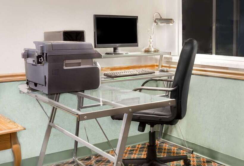 فندق Days Inn By Wyndham Neenah