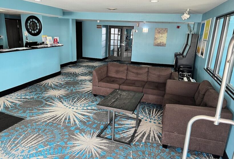 فندق Days Inn By Wyndham Neenah