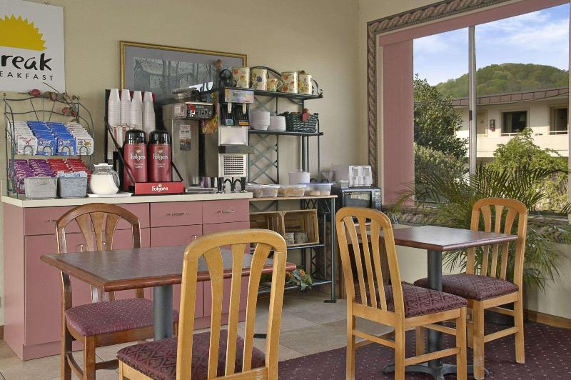 فندق Days Inn By Wyndham Oak Ridge Knoxville