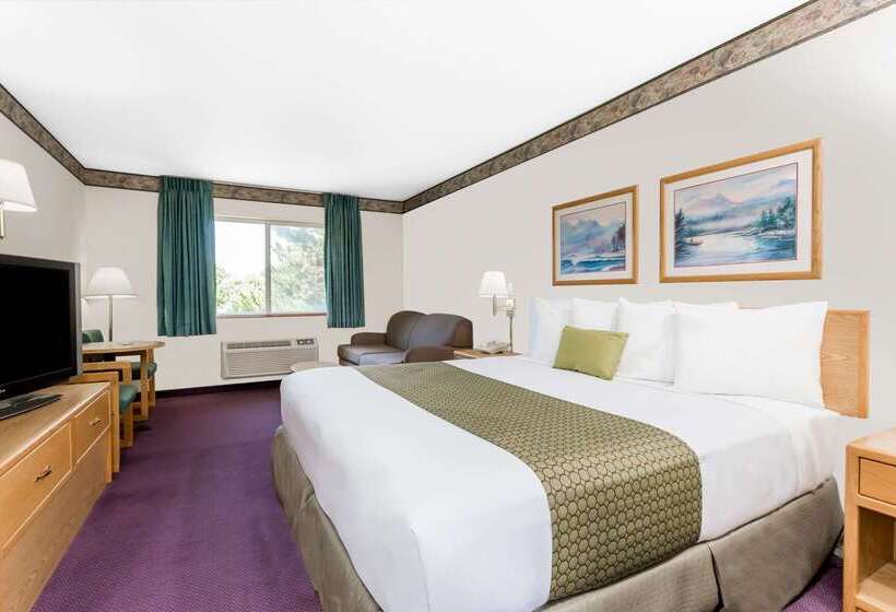 فندق Days Inn By Wyndham Ocean Shores