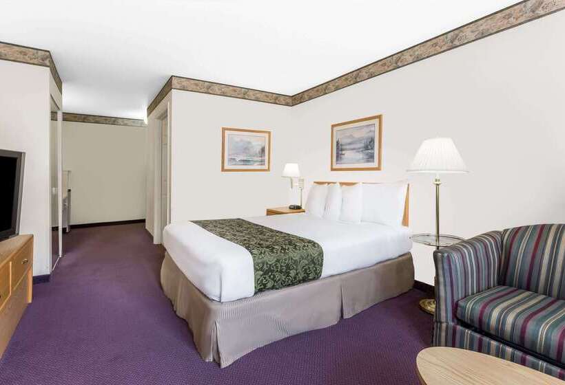 فندق Days Inn By Wyndham Ocean Shores