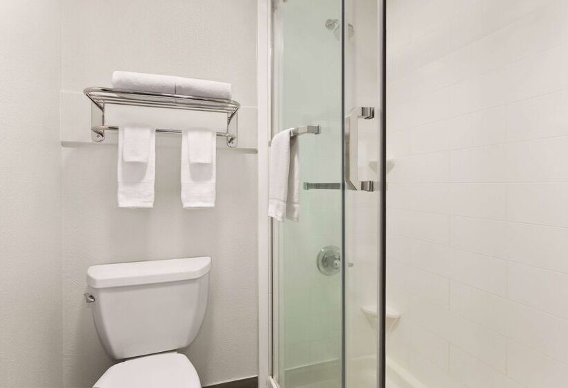 ホテル Days Inn By Wyndham Paris