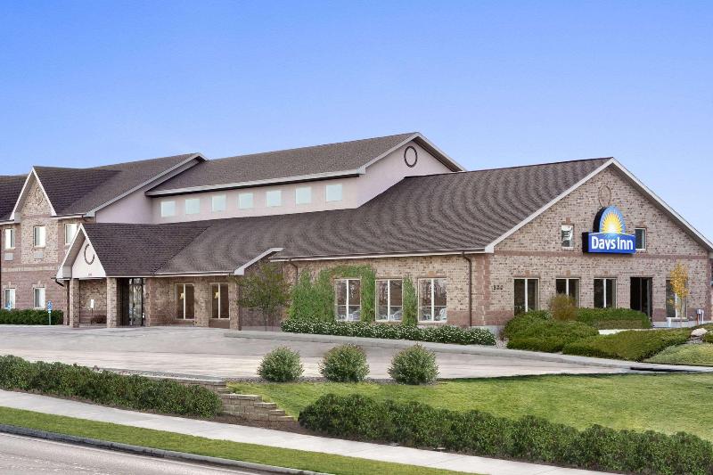 בית מלון כפרי Days Inn By Wyndham Rapid City