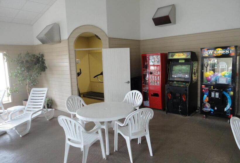 בית מלון כפרי Days Inn By Wyndham Rapid City