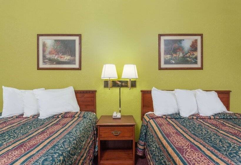 ホテル Days Inn By Wyndham San Antonio Lytle