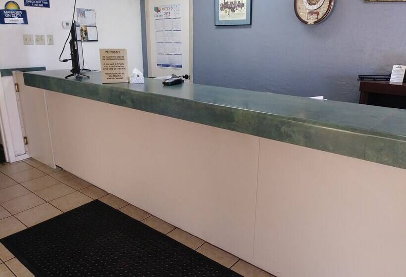 ホテル Days Inn By Wyndham San Antonio Lytle