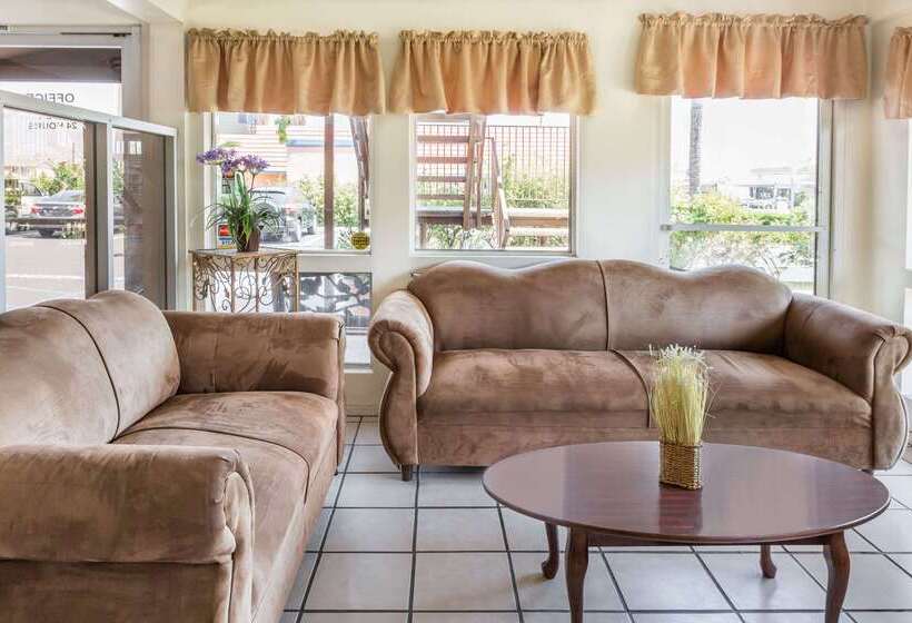Отель Days Inn By Wyndham In San Bernardino
