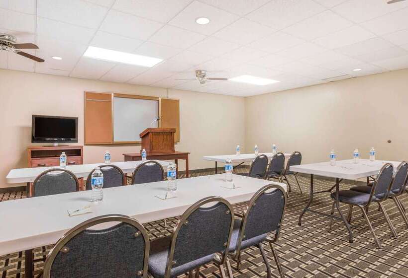 ホテル Days Inn By Wyndham Trenton