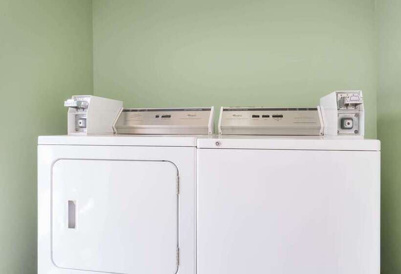 ホテル Days Inn By Wyndham Trenton