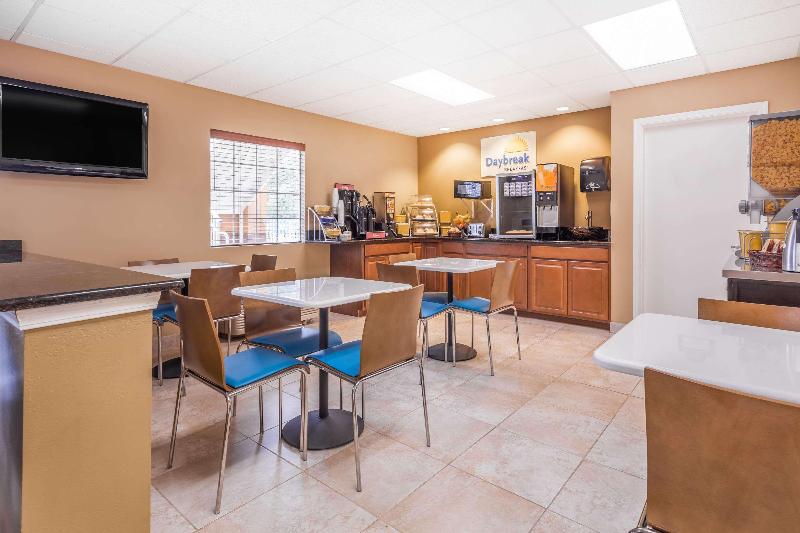 ホテル Days Inn By Wyndham Trenton