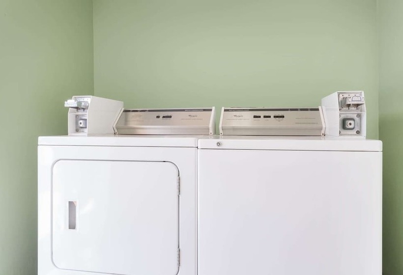 ホテル Days Inn By Wyndham Trenton