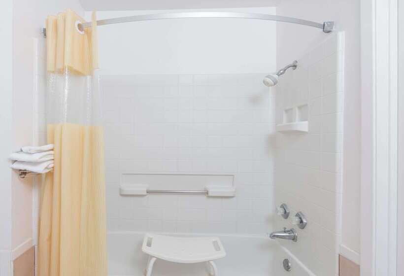 فندق Days Inn By Wyndham Waco Near Downtown University