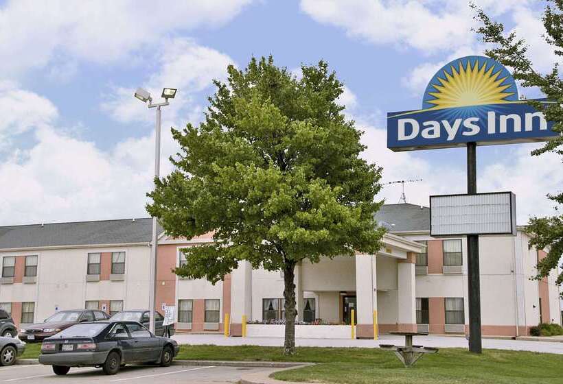 호텔 Days Inn By Wyndham Walcott Davenport