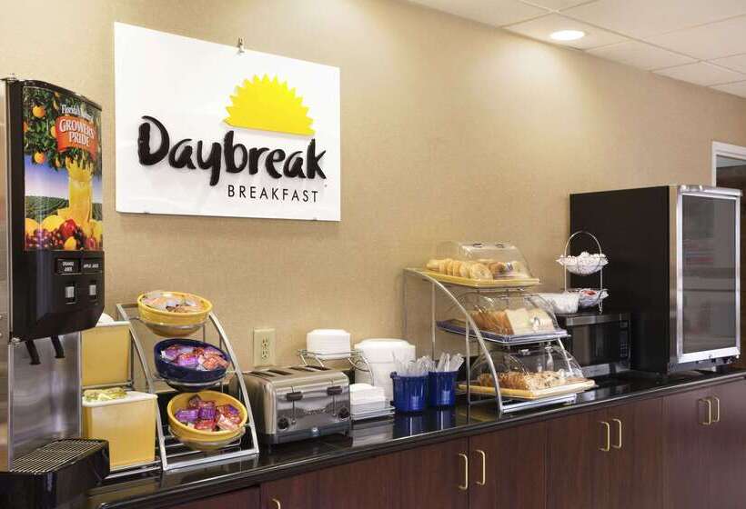 Отель Days Inn By Wyndham Weldon Roanoke Rapids