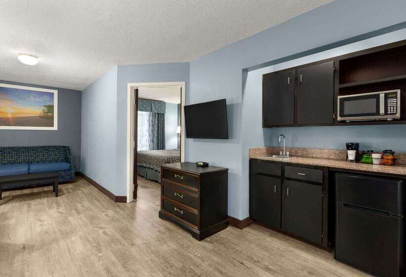 호텔 Days Inn By Wyndham Weldon Roanoke Rapids