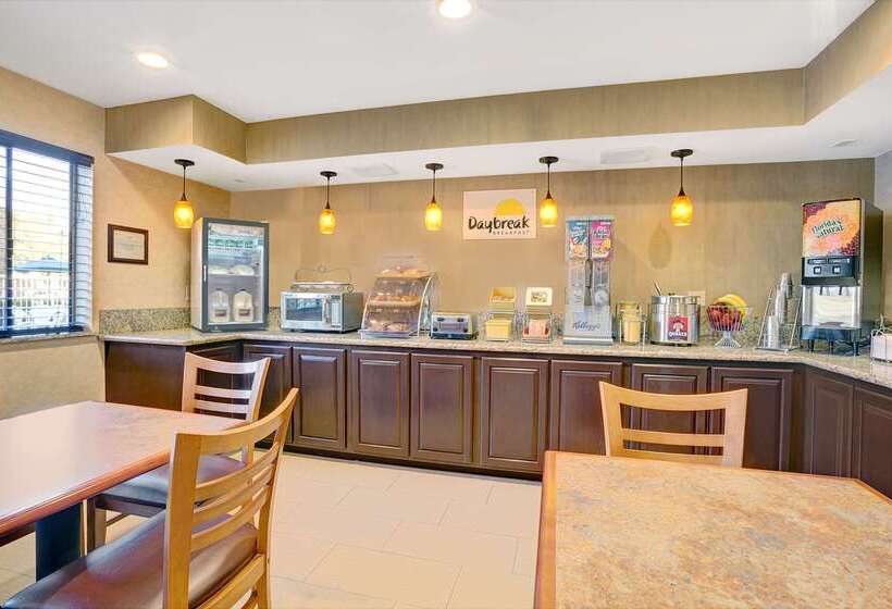 فندق Days Inn By Wyndham Woodland