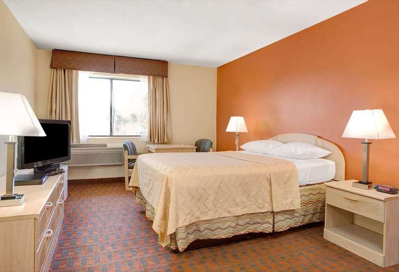 فندق Days Inn By Wyndham Woodland