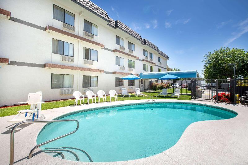 فندق Days Inn By Wyndham Woodland