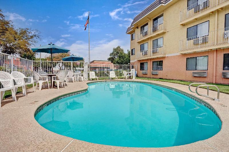 فندق Days Inn By Wyndham Woodland