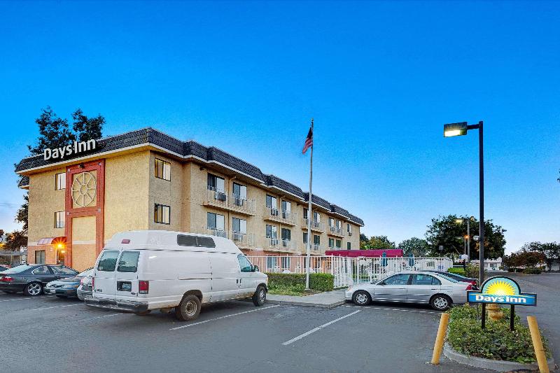 فندق Days Inn By Wyndham Woodland