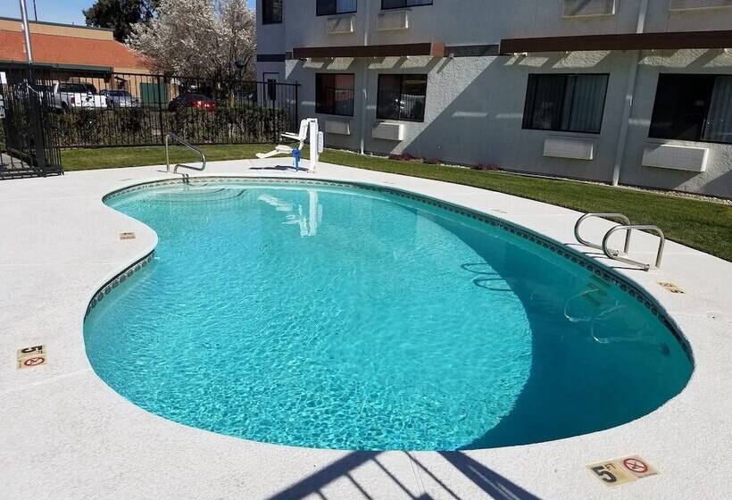 فندق Days Inn By Wyndham Woodland