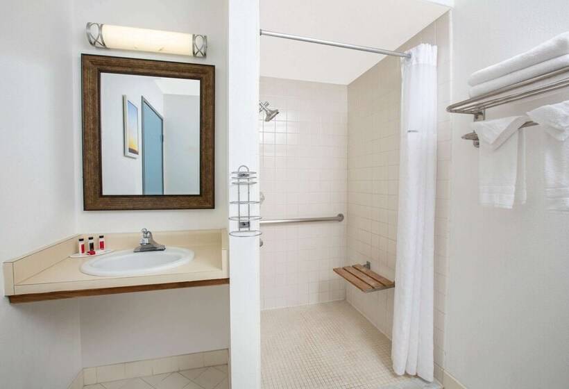 فندق Days Inn By Wyndham Woodland