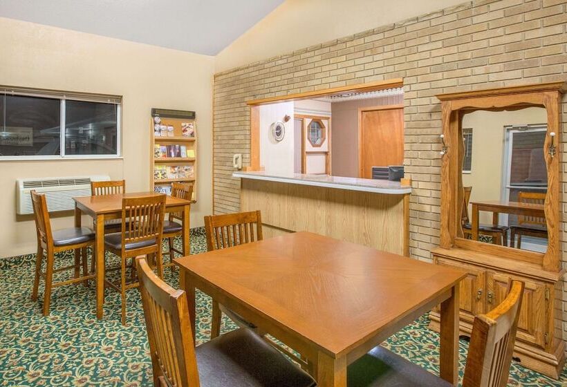 فندق Days Inn By Wyndham Worthington