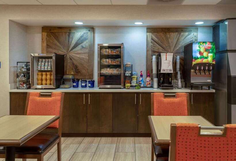 酒店 Days Inn & Suites By Wyndham Denver International Airport