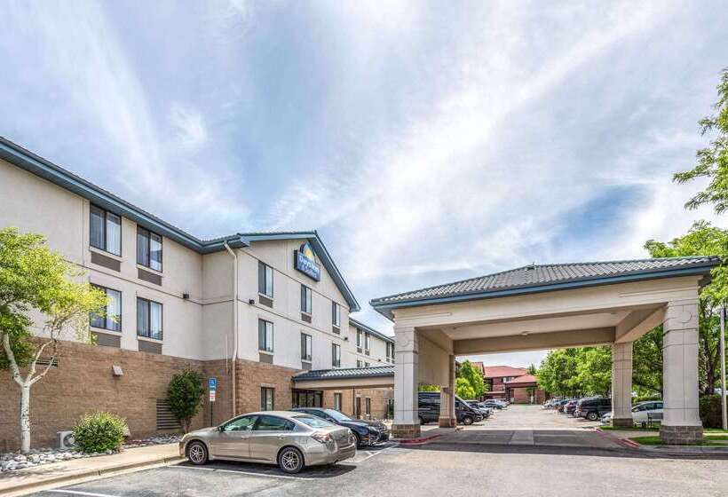 酒店 Days Inn & Suites By Wyndham Denver International Airport