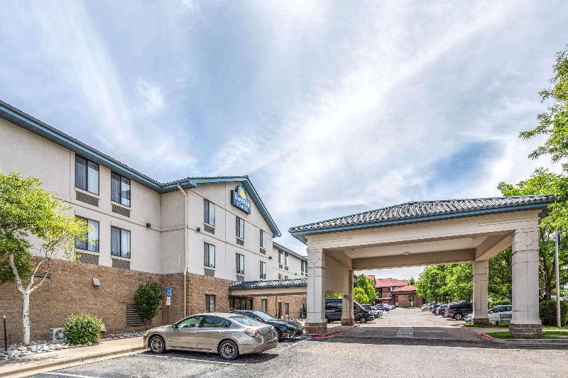 酒店 Days Inn & Suites By Wyndham Denver International Airport