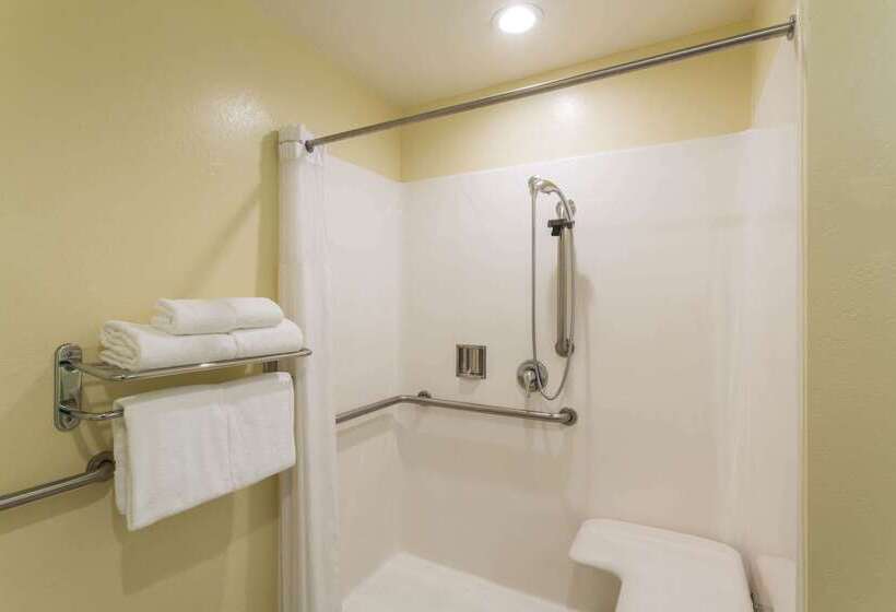 هتل Days Inn & Suites By Wyndham East Flagstaff