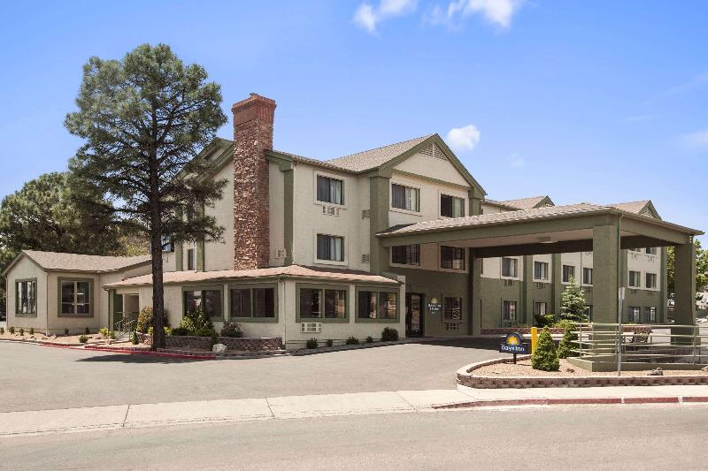 هتل Days Inn & Suites By Wyndham East Flagstaff