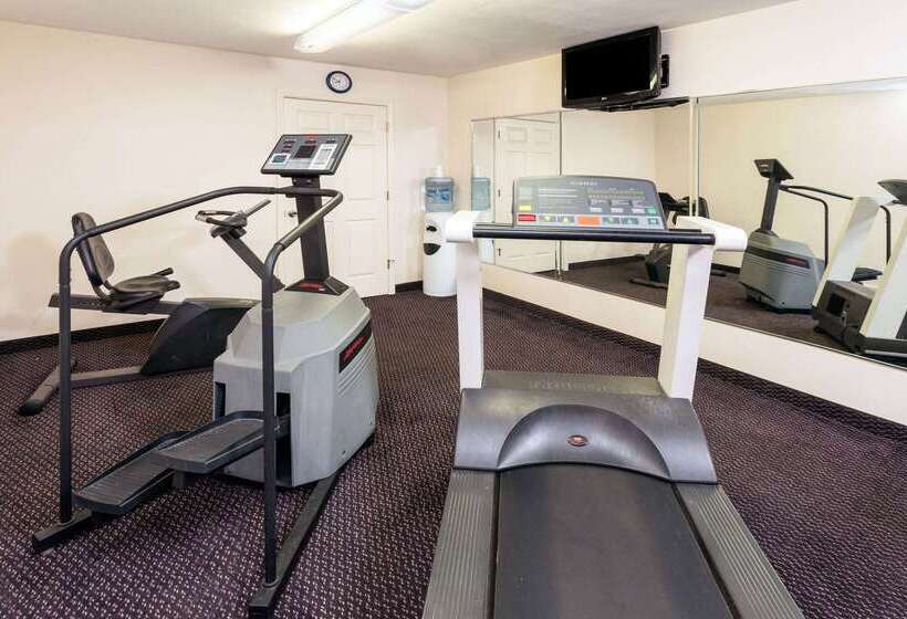 فندق Days Inn & Suites By Wyndham Kokomo