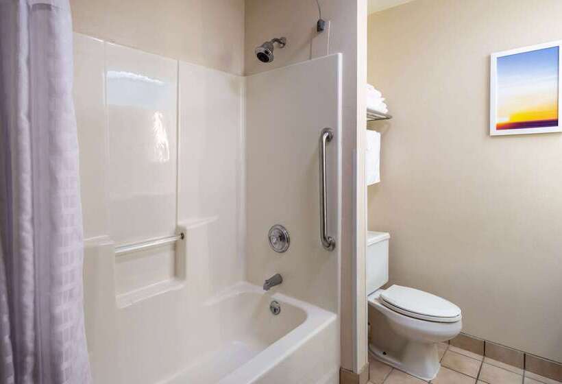 فندق Days Inn & Suites By Wyndham Madison