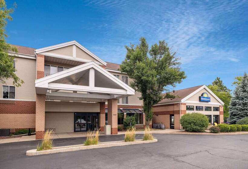 فندق Days Inn & Suites By Wyndham Madison
