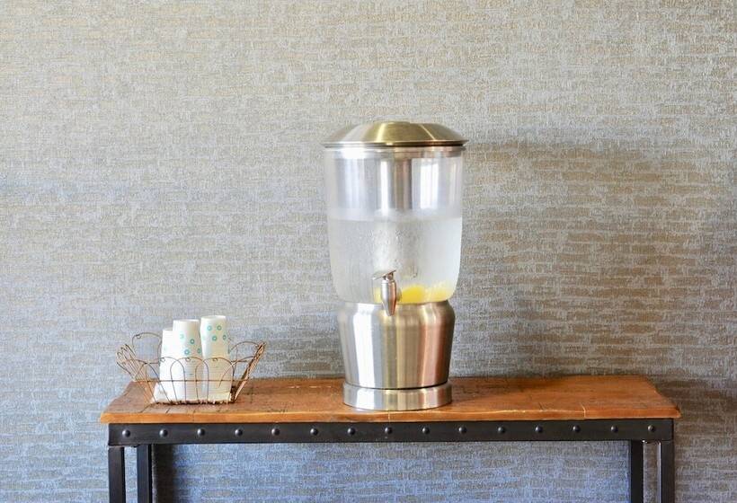 فندق Days Inn & Suites By Wyndham Wausau