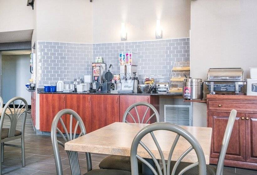 فندق Days Inn & Suites By Wyndham Wausau