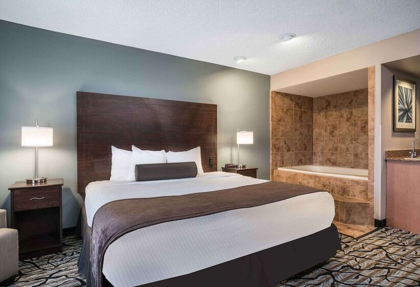 فندق Days Inn & Suites By Wyndham Wausau
