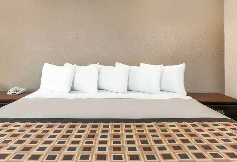 ホテル Deluxe Inn Denton