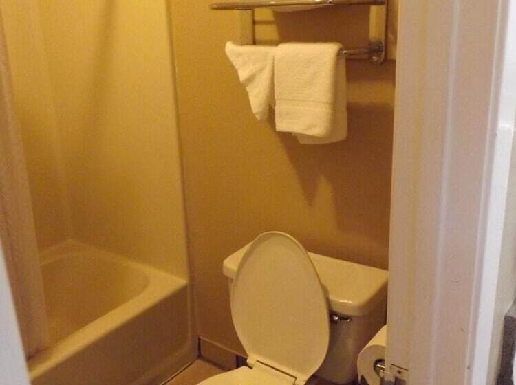 בית מלון כפרי Executive Inn Kilgore