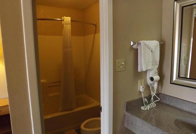 בית מלון כפרי Executive Inn Kilgore