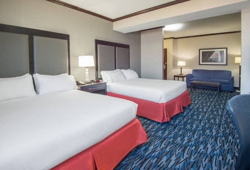 فندق Holiday Inn Express Cleveland Airport   Brook Park, An Ihg