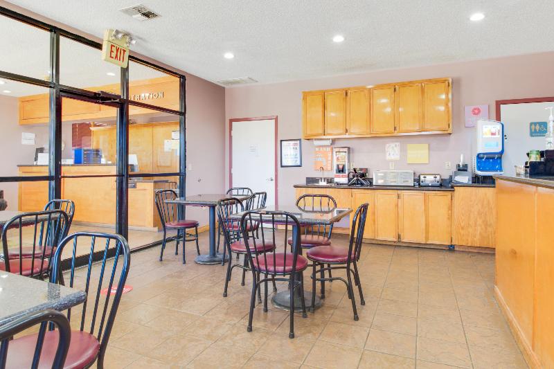 Отель Ingleside  361 By Magnuson Worldwide