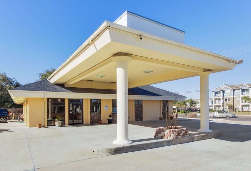 Отель Ingleside  361 By Magnuson Worldwide